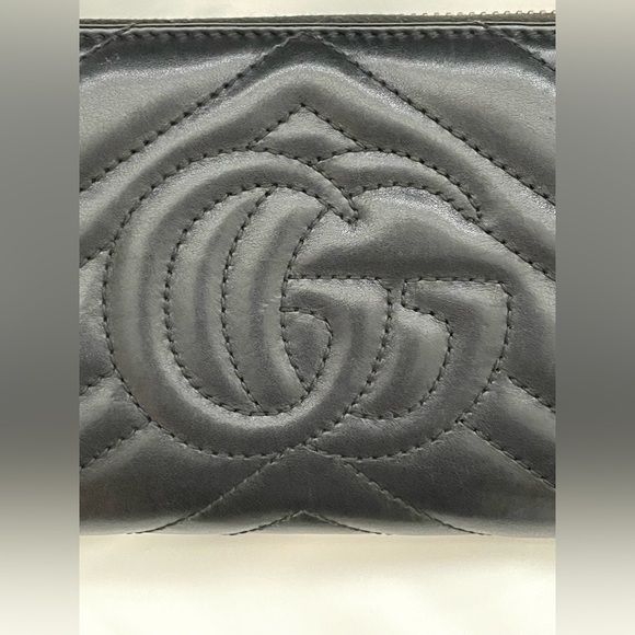 GUCCI GG Marmont Black Quilted Matelasse Leather Zip Around Wallet (443123.2149) - Picture 6 of 13